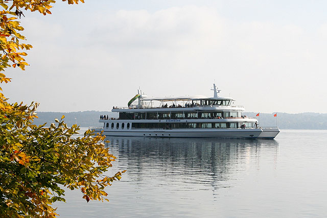 Zu Zeiten Kurfürst Ferdinands fuhr auf dem Starnberger See das Lustschiff Bucentaur, heute die Flotte der bayerischen Seenschifffahrt