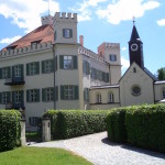 Schloss und Kapelle in Possenhofen