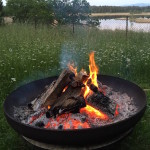 Ein wunderbarer Sommerabend. Der perfekte Feuerschalenabend war gestern. NAtürlich auch ein perfekter Biergartenabend, Strandabend, was-auch-immer Abend …